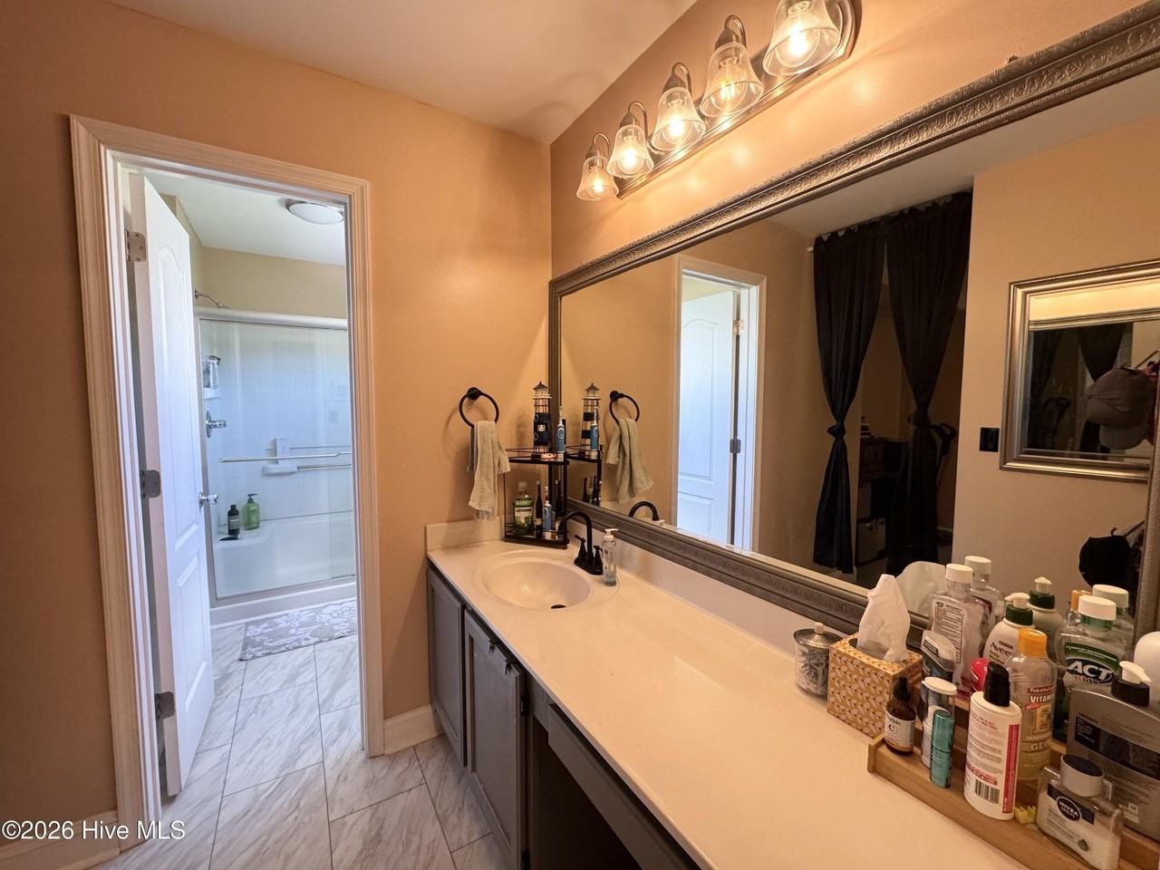 197 Green View Rd - Photo 6 of 12