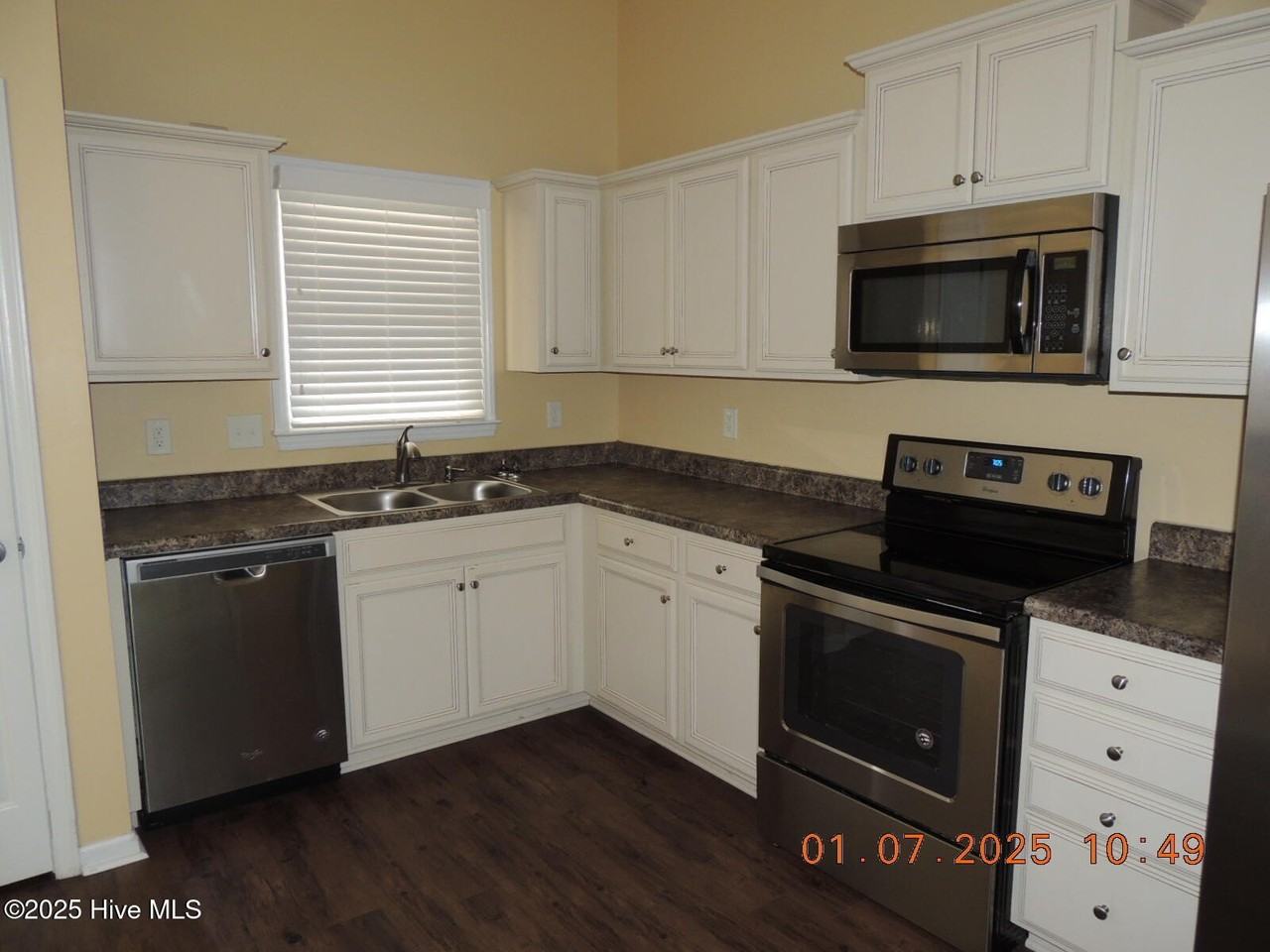 2439 Saddleridge Dr - Photo 4 of 14