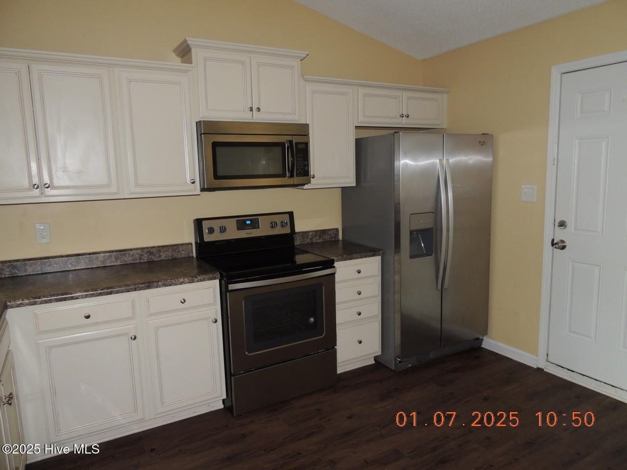 2439 Saddleridge Dr - Photo 5 of 14