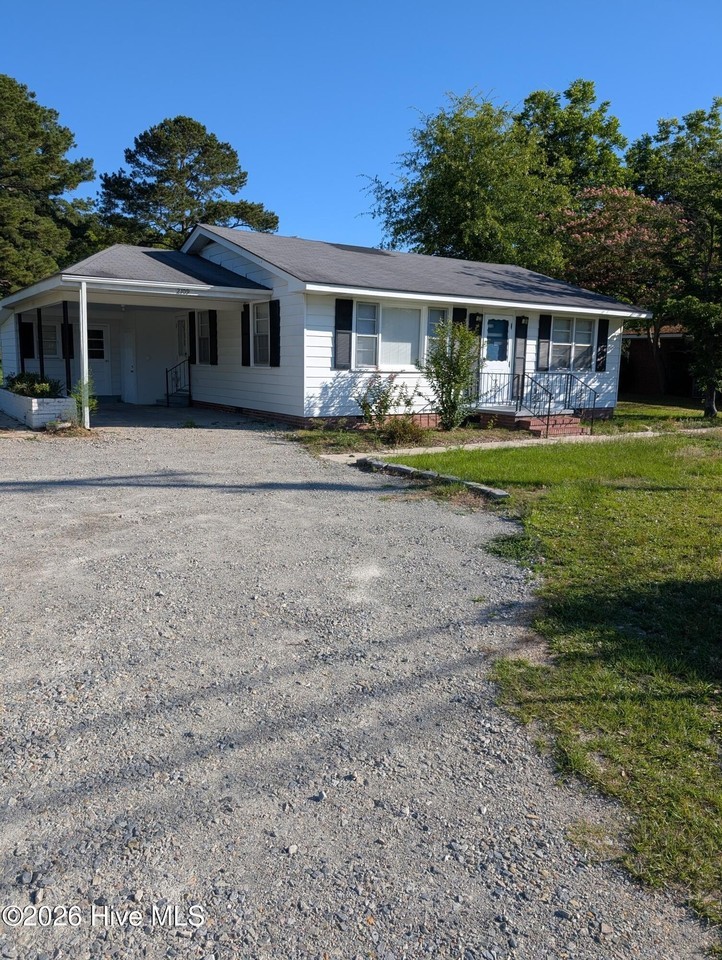 2109 N Berkeley Blvd - Photo 2 of 14