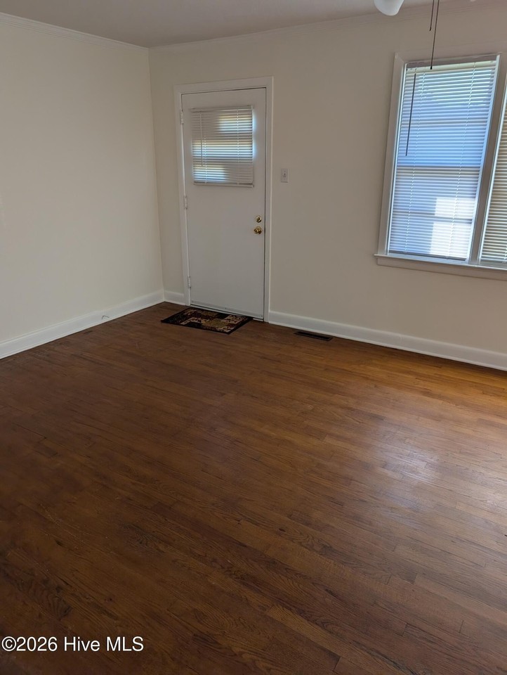 2109 N Berkeley Blvd - Photo 3 of 14