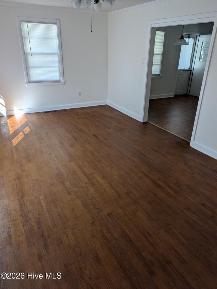 2109 N Berkeley Blvd - Photo 4 of 14