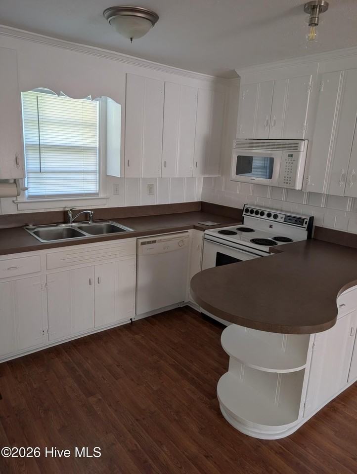 2109 N Berkeley Blvd - Photo 7 of 14