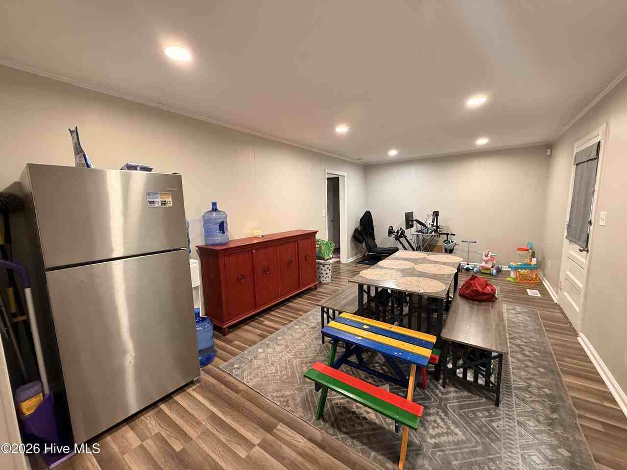 507 Birchwood Ct - Photo 4 of 11
