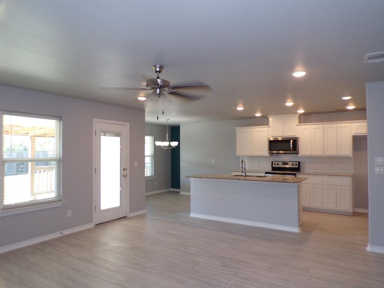 112 Rylee Rd - Photo 2 of 5