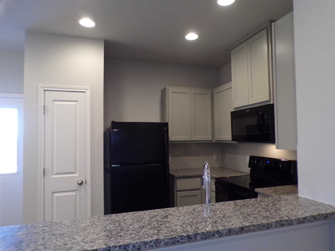111 Peruna Dr - Photo 2 of 20