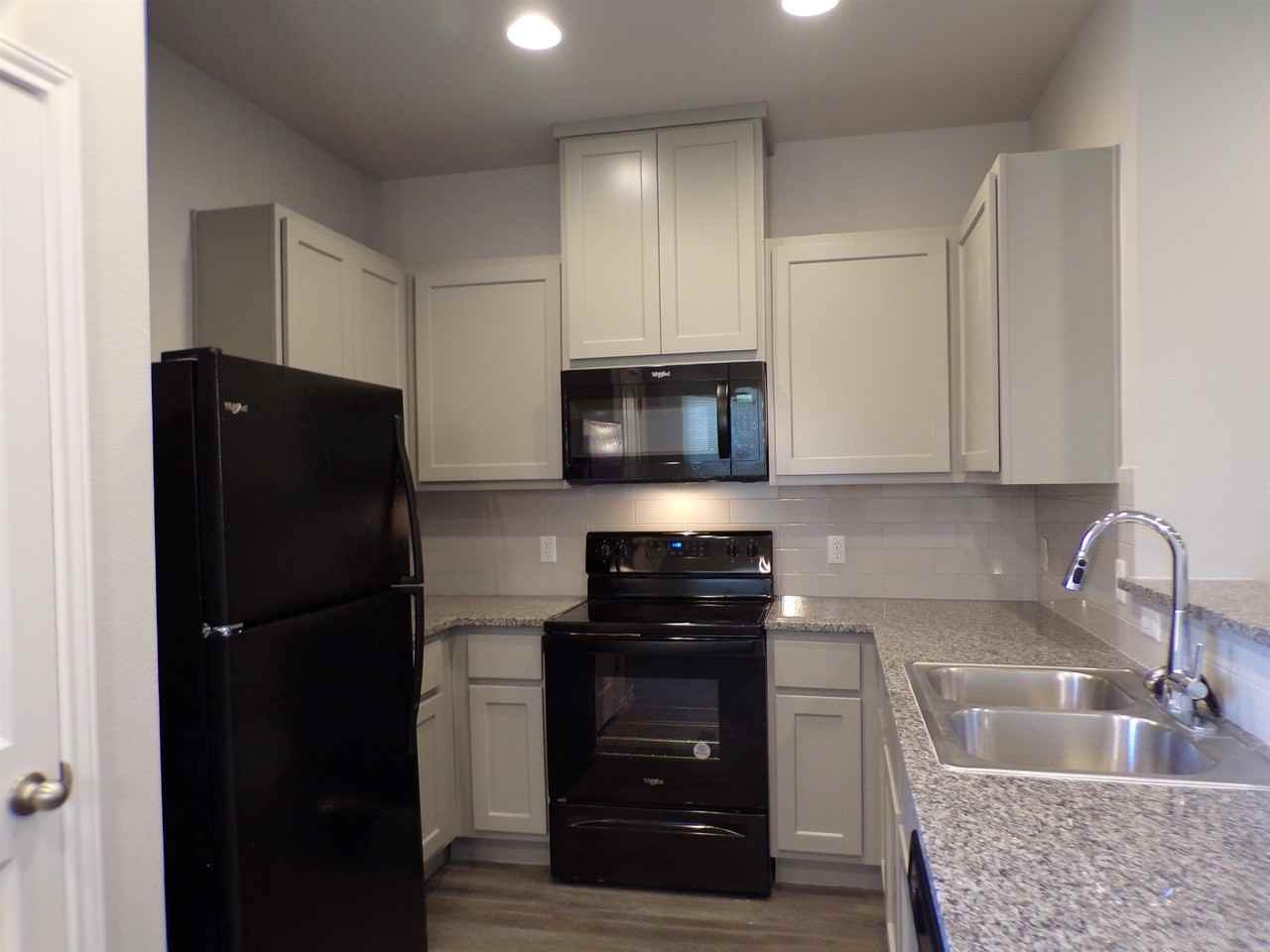 111 Peruna Dr - Photo 3 of 20