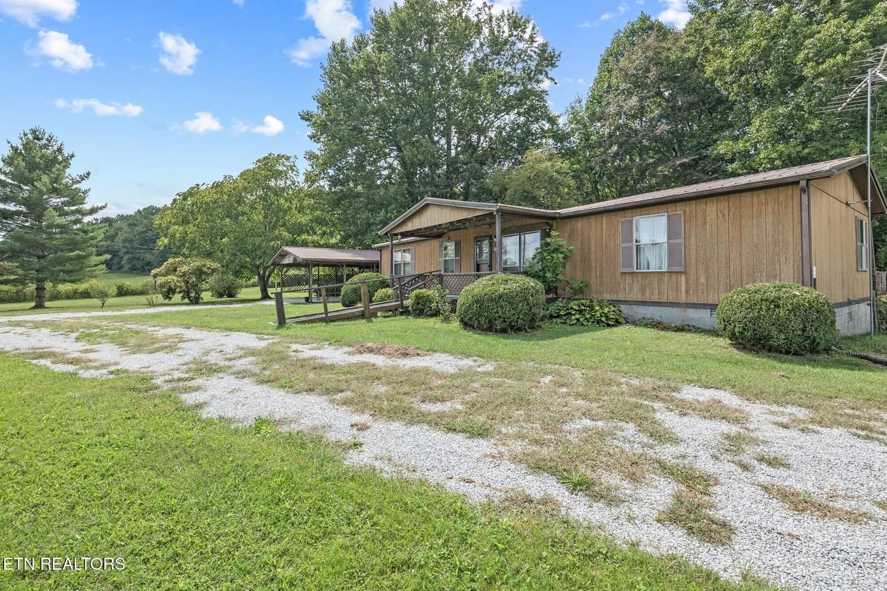 1345 Midway Rd - Photo 3 of 8