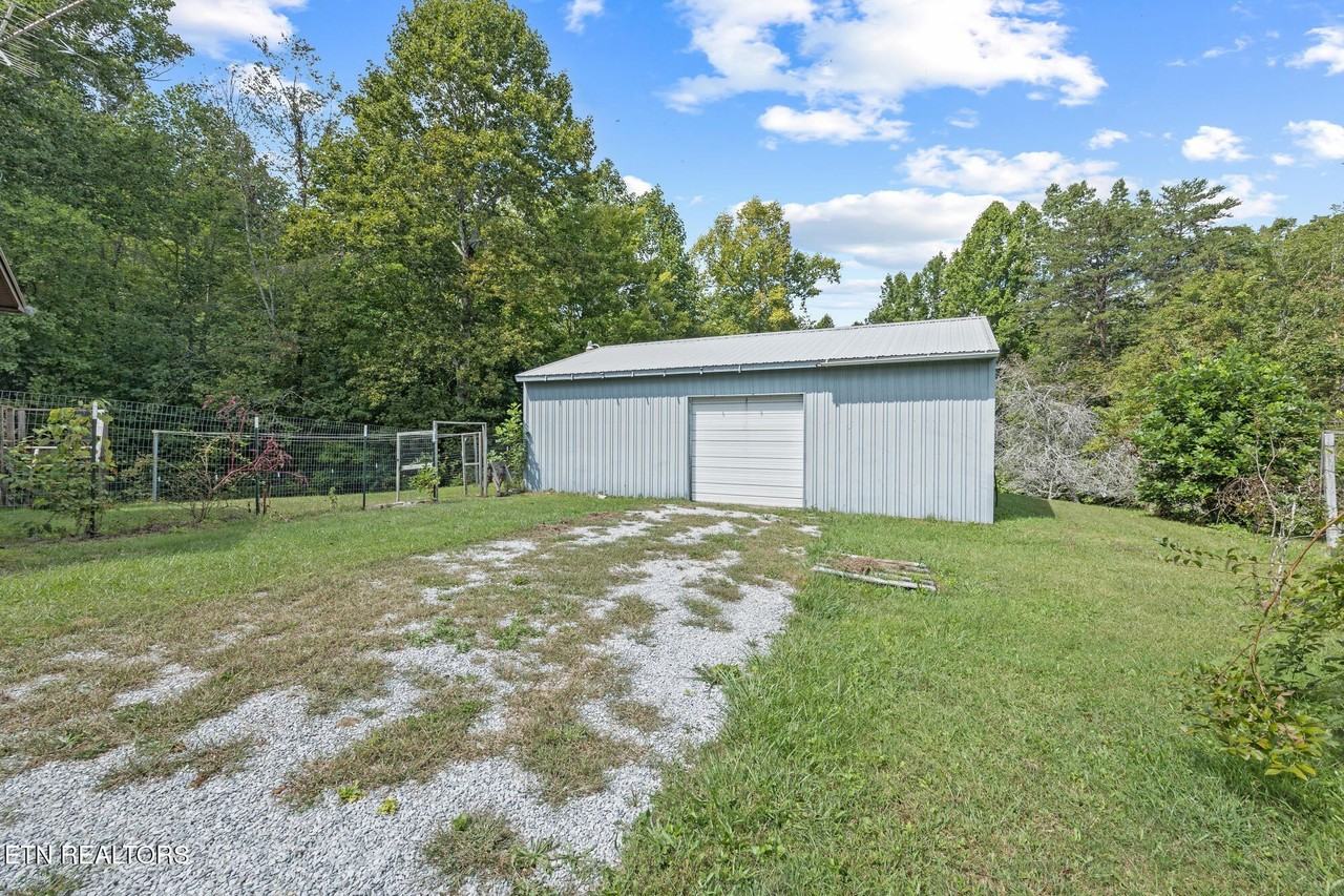 1345 Midway Rd - Photo 4 of 8