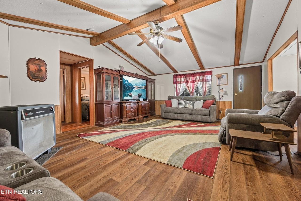 1345 Midway Rd - Photo 6 of 8