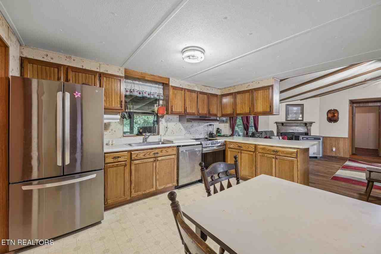 1345 Midway Rd - Photo 7 of 8