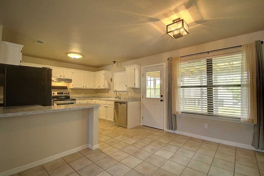 117 Dover Dr - Photo 6 of 34