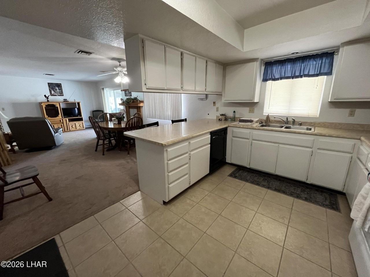 1241 Palmas Dr - Photo 5 of 22
