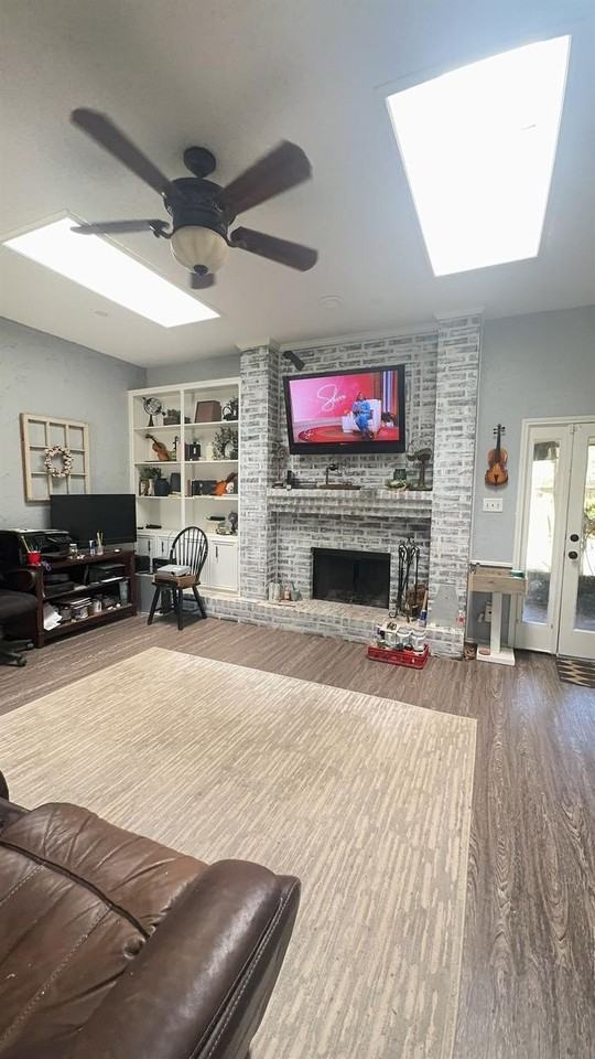 5722 91st St - Photo 5 of 7