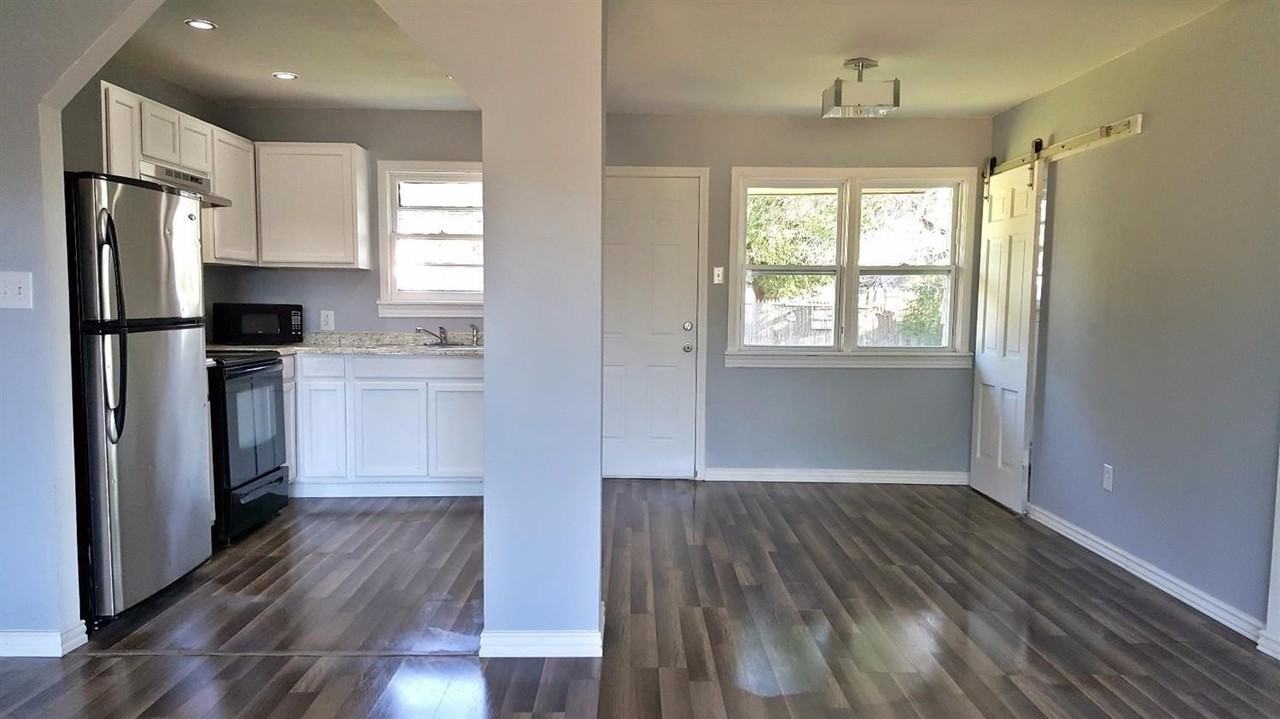4817 40th St - Photo 4 of 14