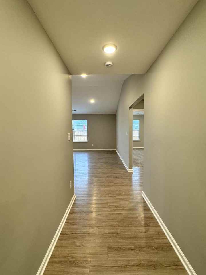190 Oxford Landing Dr - Photo 3 of 21