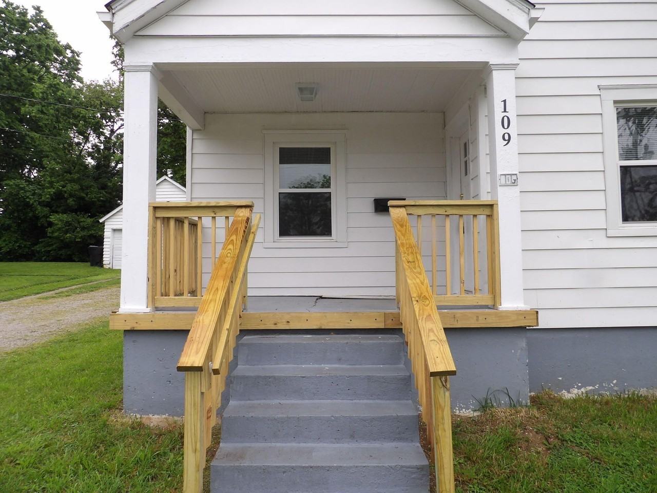 109 Allnutt Dr - Photo 2 of 50