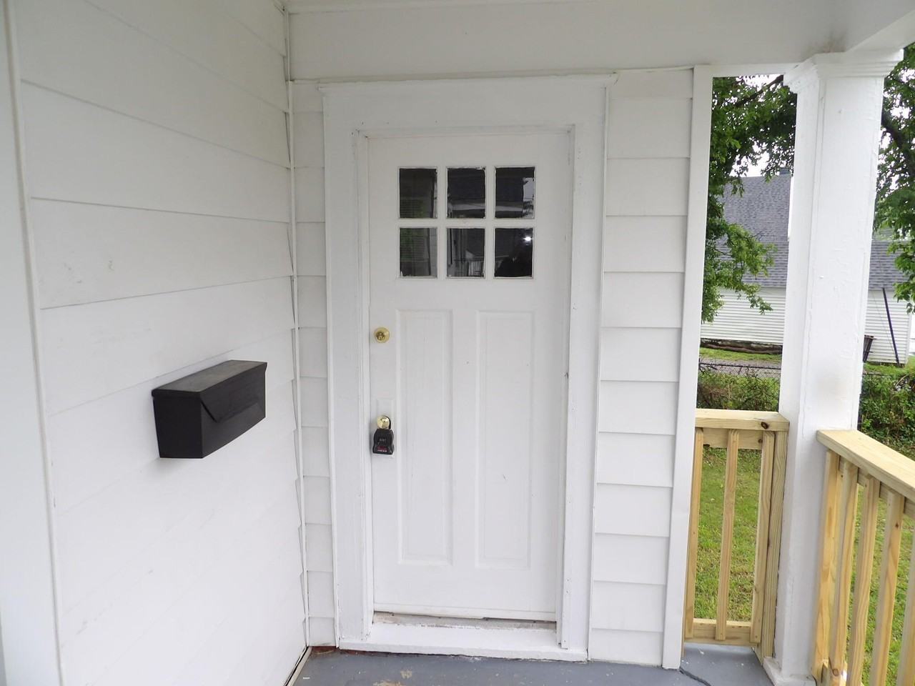 109 Allnutt Dr - Photo 5 of 50