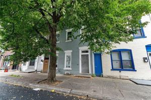 featured image of 338 N 2nd St #1