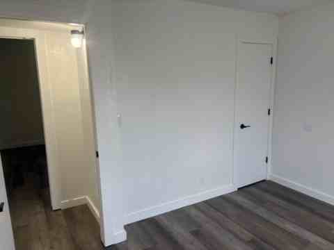 583 N Cherokee St #10 - Photo 3 of 5