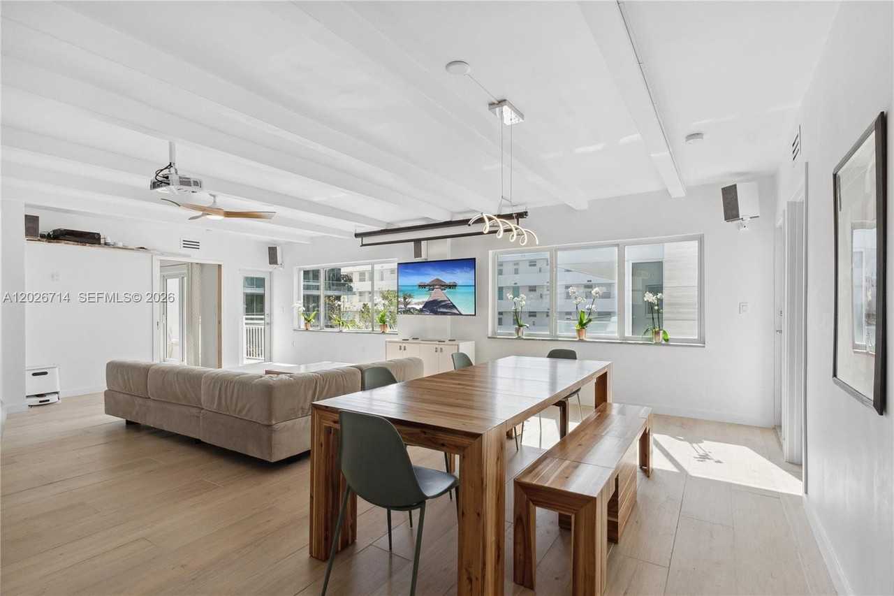 325 Ocean Dr #502 - Photo 2 of 20