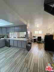 8513 Reading Ave - Photo 3 of 8