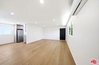 333 6th Ave #D - Photo 2 of 8