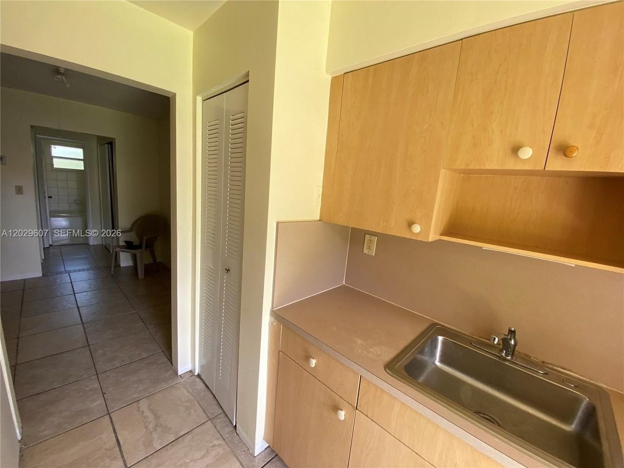 2400 Ne 188th St #2404 - Photo 5 of 11
