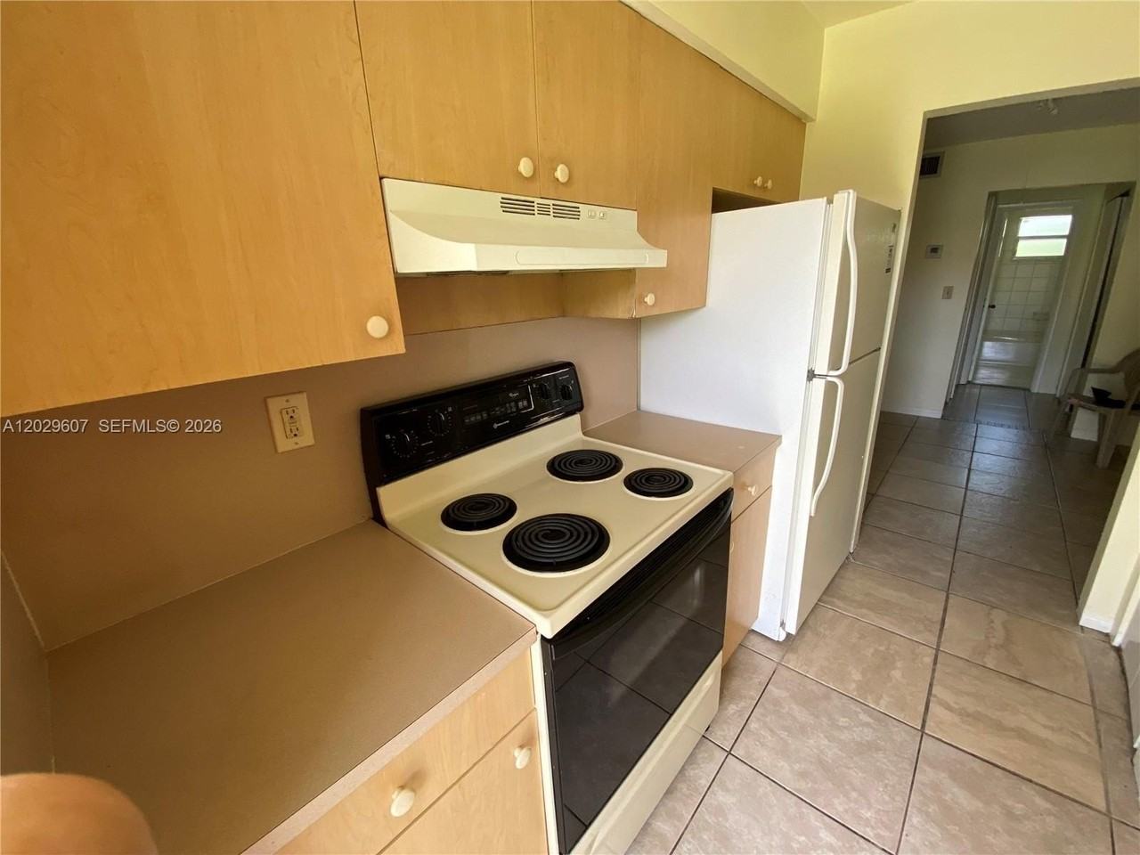 2400 Ne 188th St #2404 - Photo 7 of 11