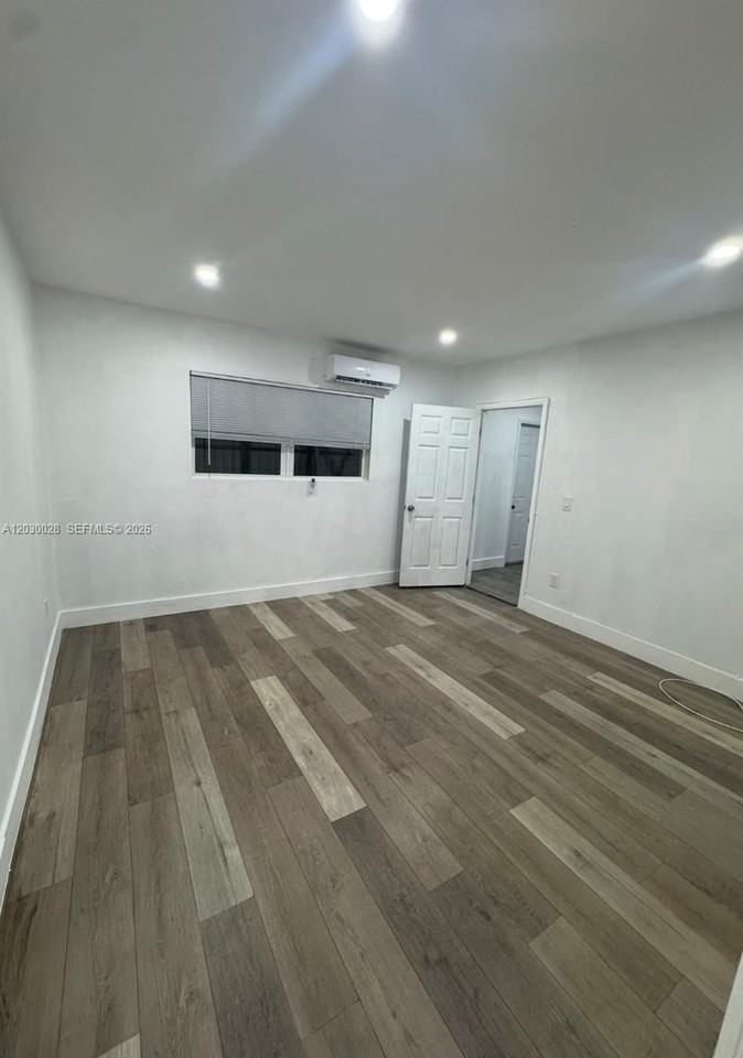5860 Nw 193rd St #1 - Photo 4 of 6