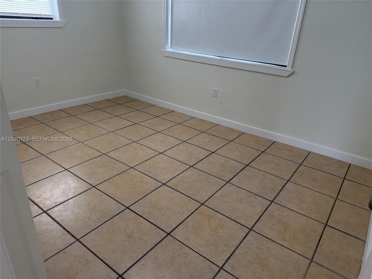 1047 Sw 76th Ave #0 - Photo 6 of 14