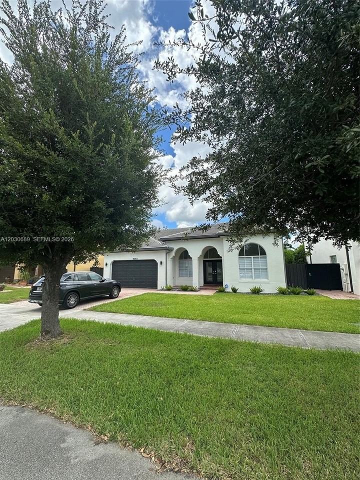 15262 Sw 115th Ter #15262 - Photo 2 of 16