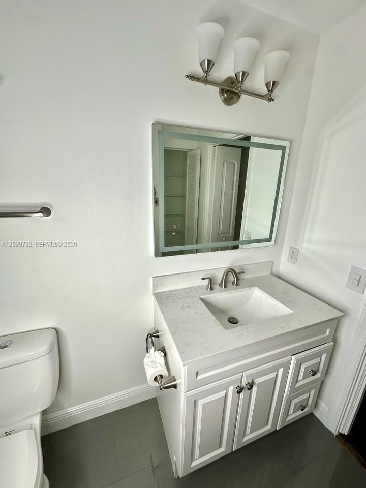 1010 Salmon Isle - Photo 7 of 16