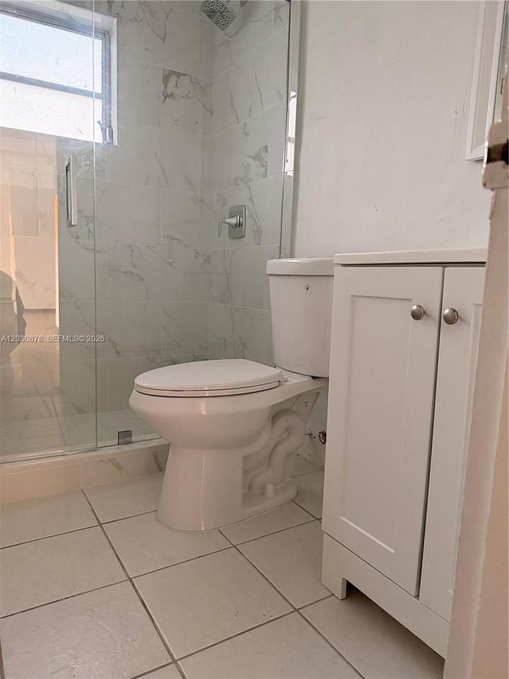 7250 Sw 94th Pl #B8 - Photo 5 of 23