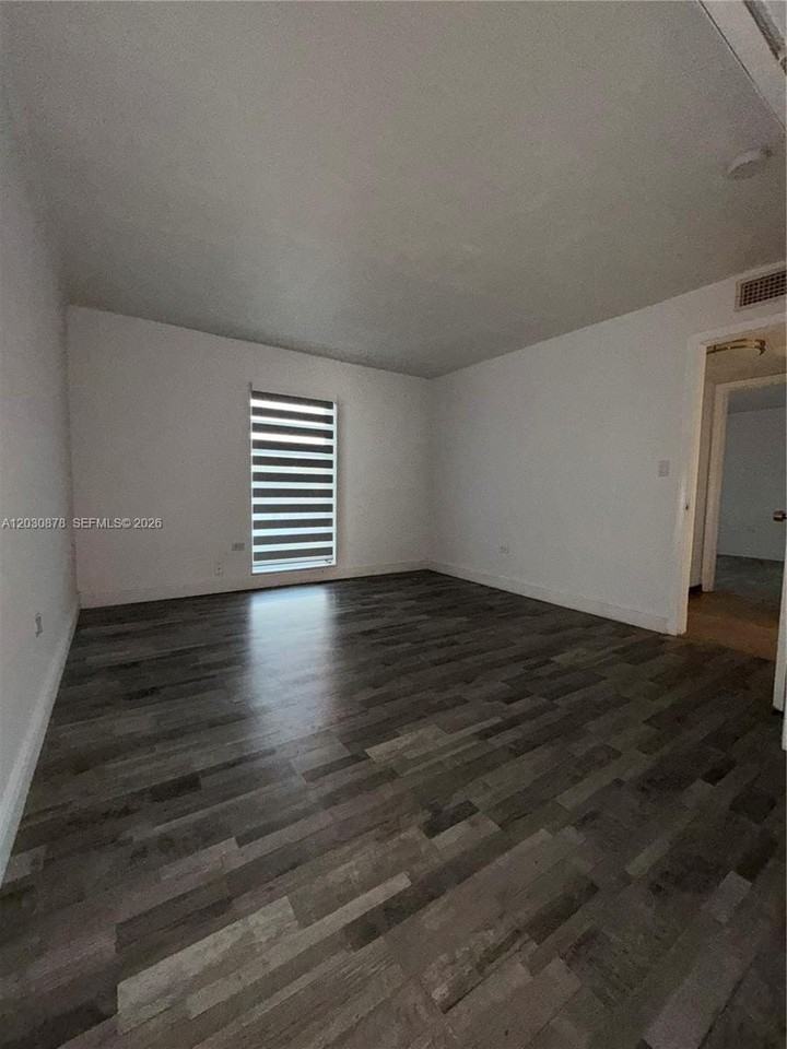 7250 Sw 94th Pl #B8 - Photo 7 of 23