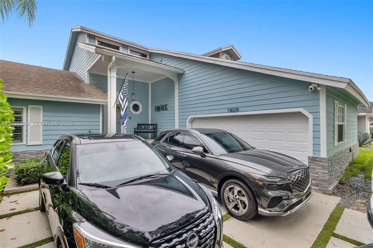14029 Sw 149th Ln - Photo 2 of 41