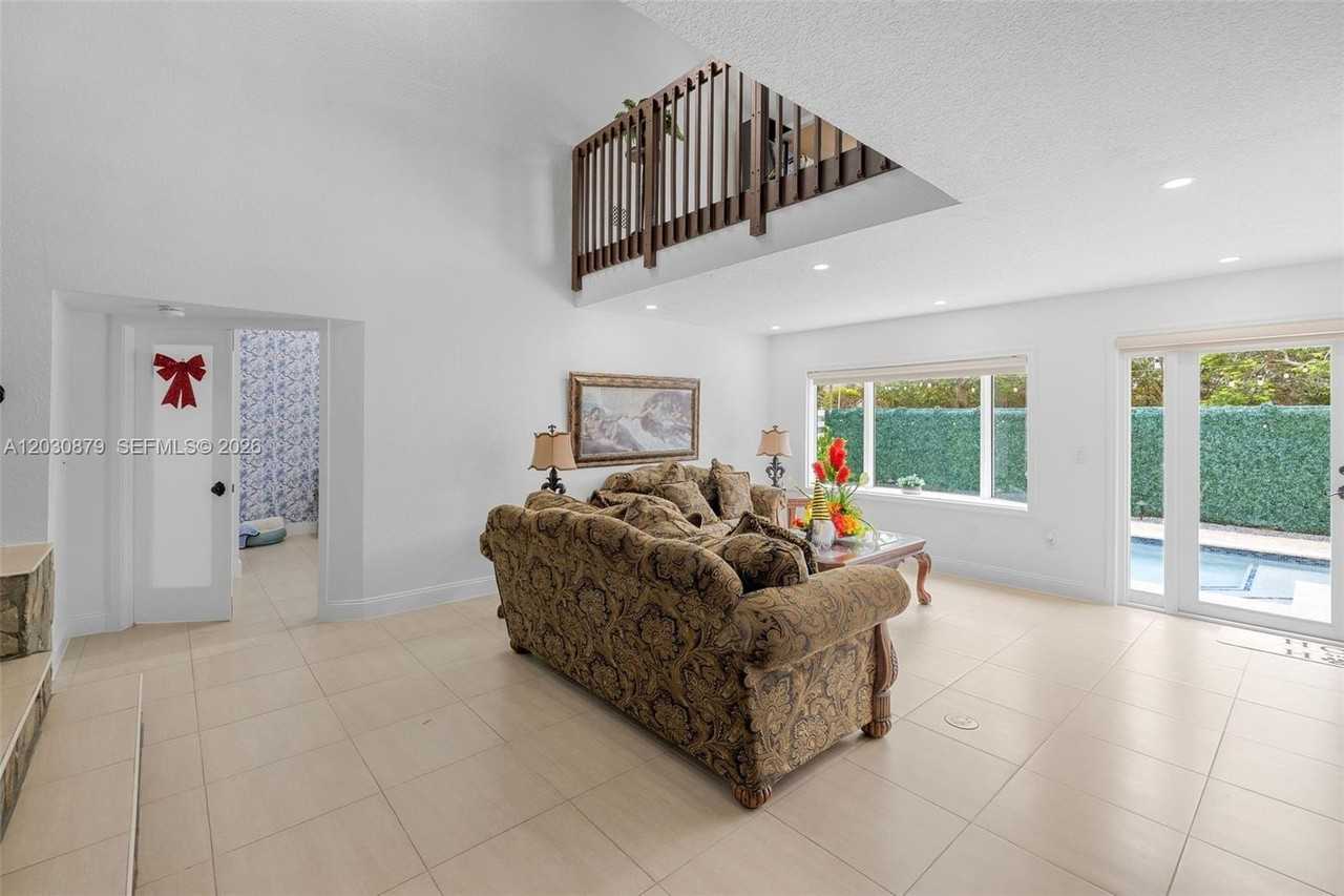 14029 Sw 149th Ln - Photo 5 of 41