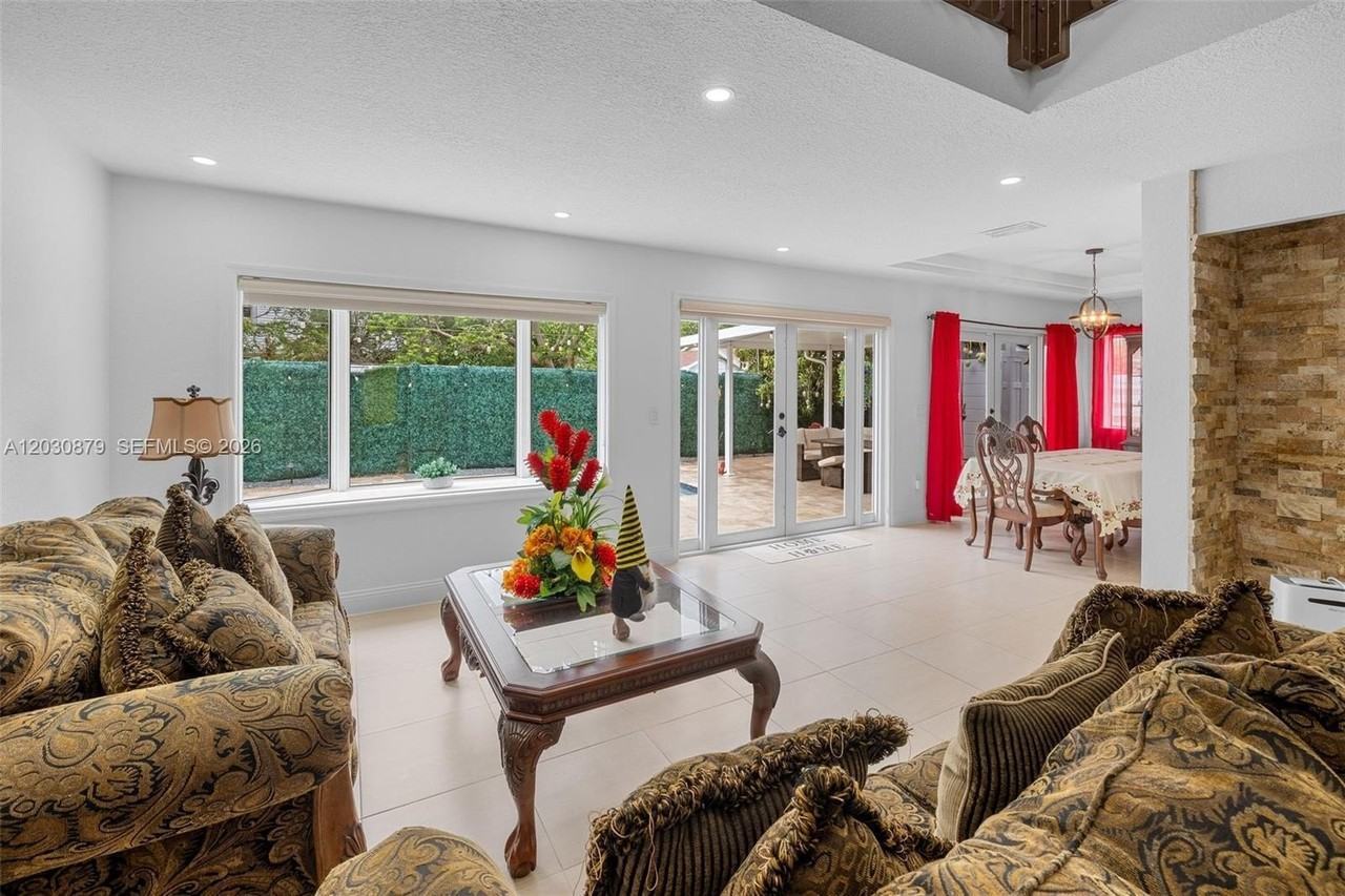 14029 Sw 149th Ln - Photo 6 of 41