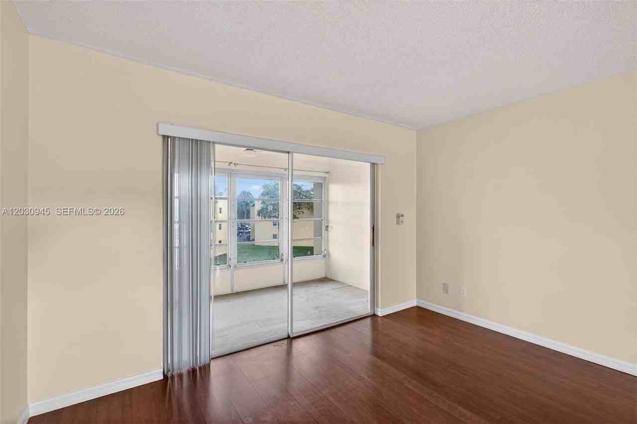 6070 Nw 64th Ave #308 - Photo 4 of 38