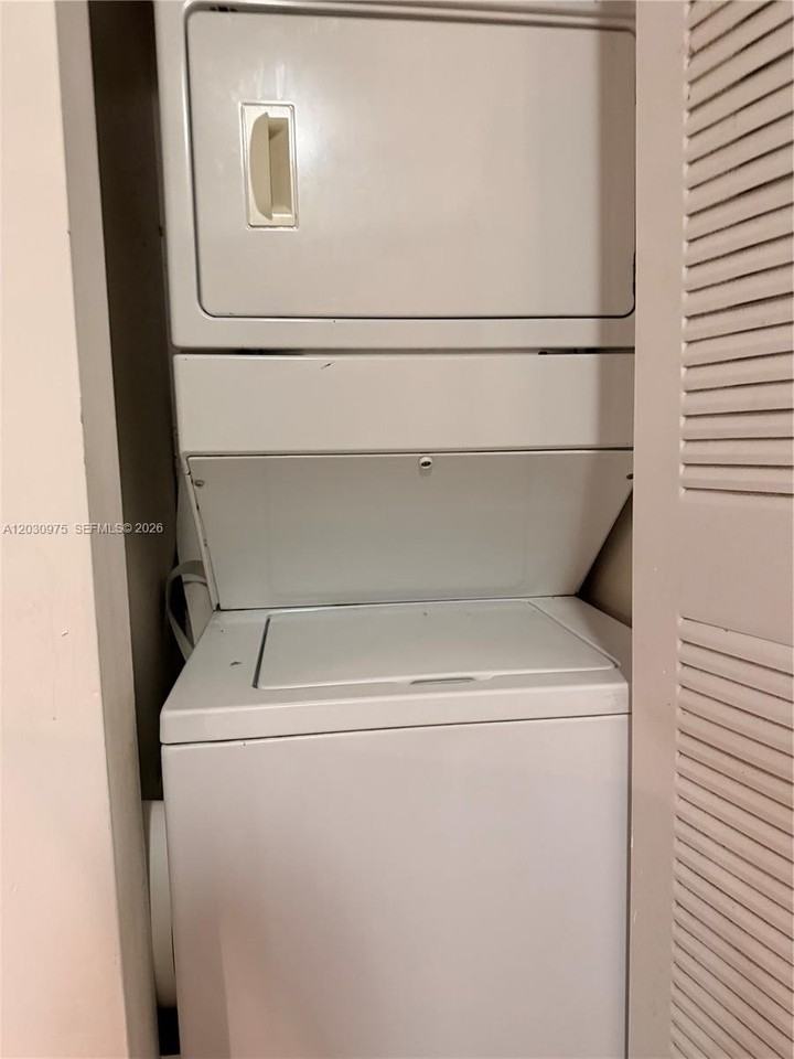17602 Nw 25th Ave #303 - Photo 6 of 17