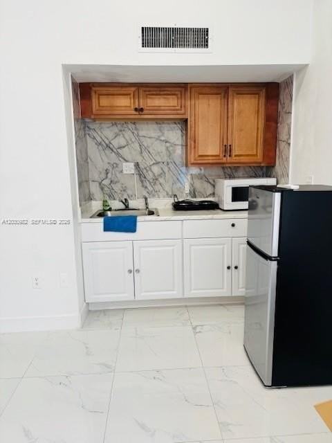 12337 Sw 20th Ter #B - Photo 3 of 9