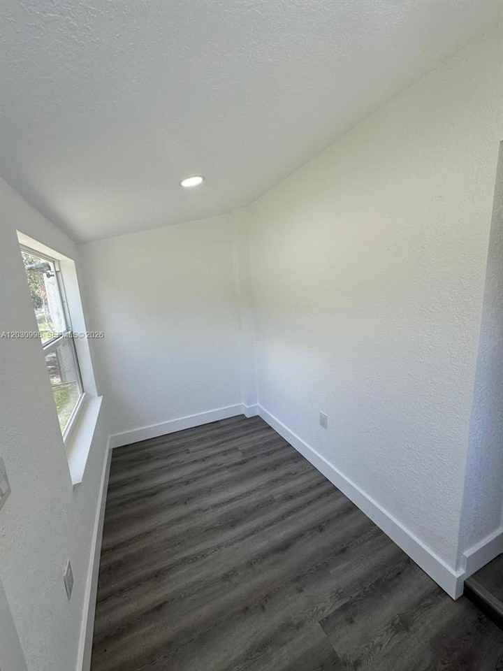 5801 Nw 11th Ave #A - Photo 6 of 19