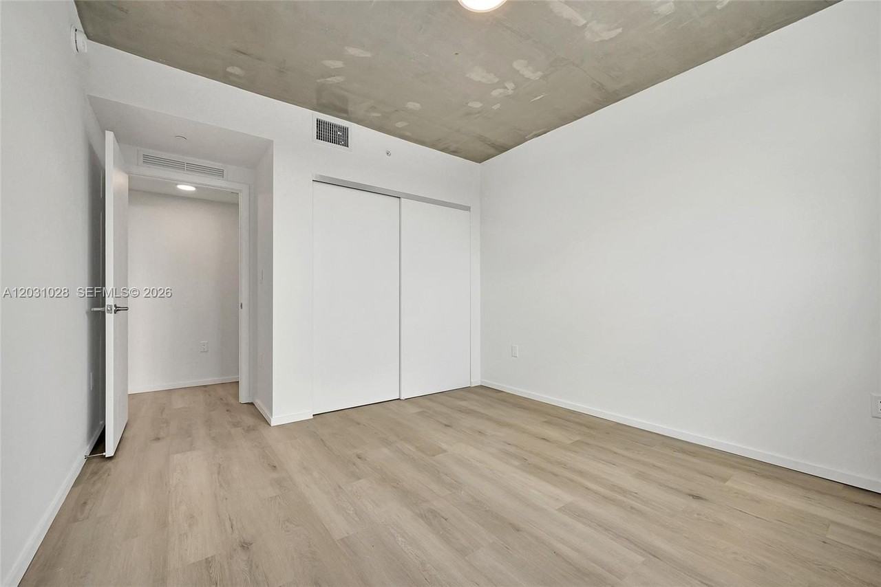 475 Ne 125th St #504 - Photo 6 of 14