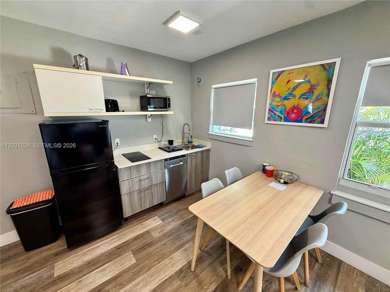 1020 N Victoria Park Rd #23 - Photo 5 of 11