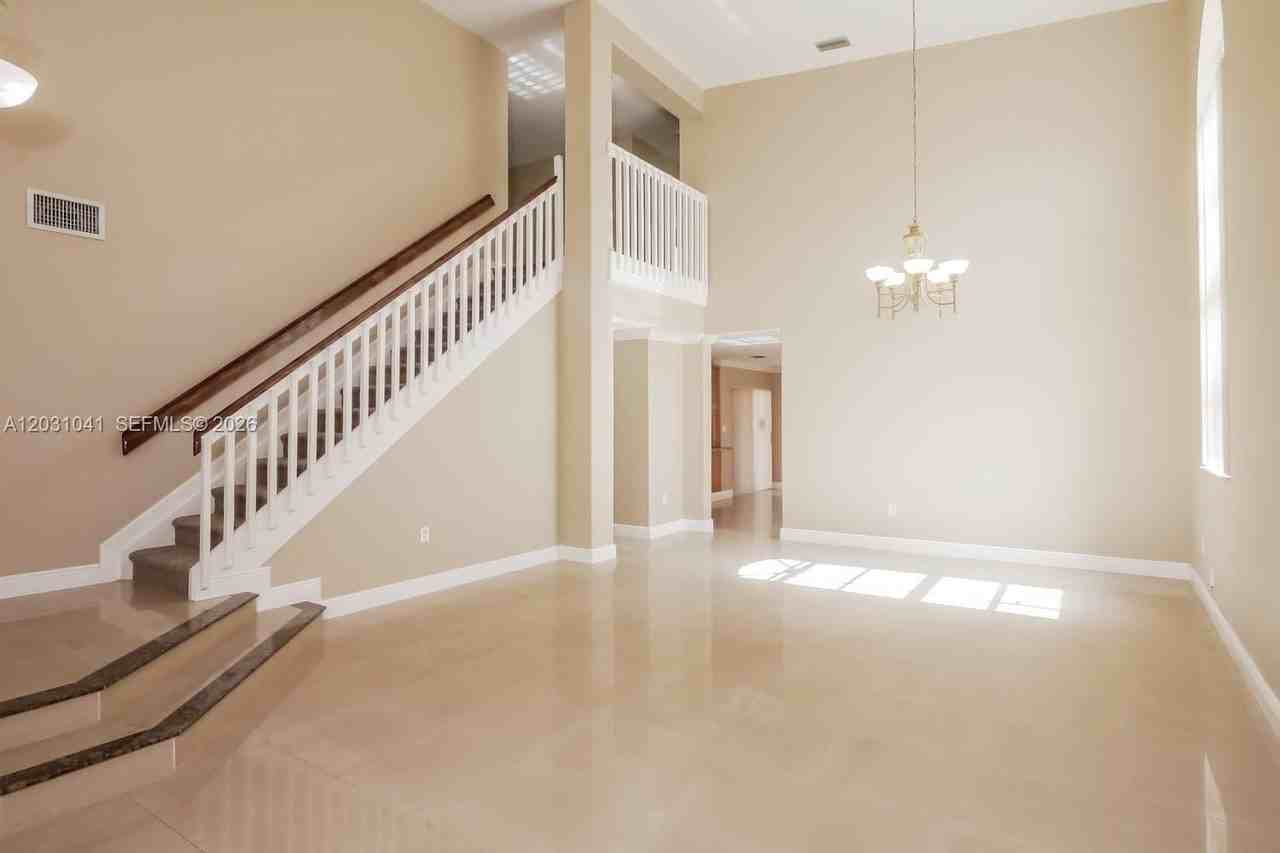 16449 Sw 95th St #16449 - Photo 4 of 17