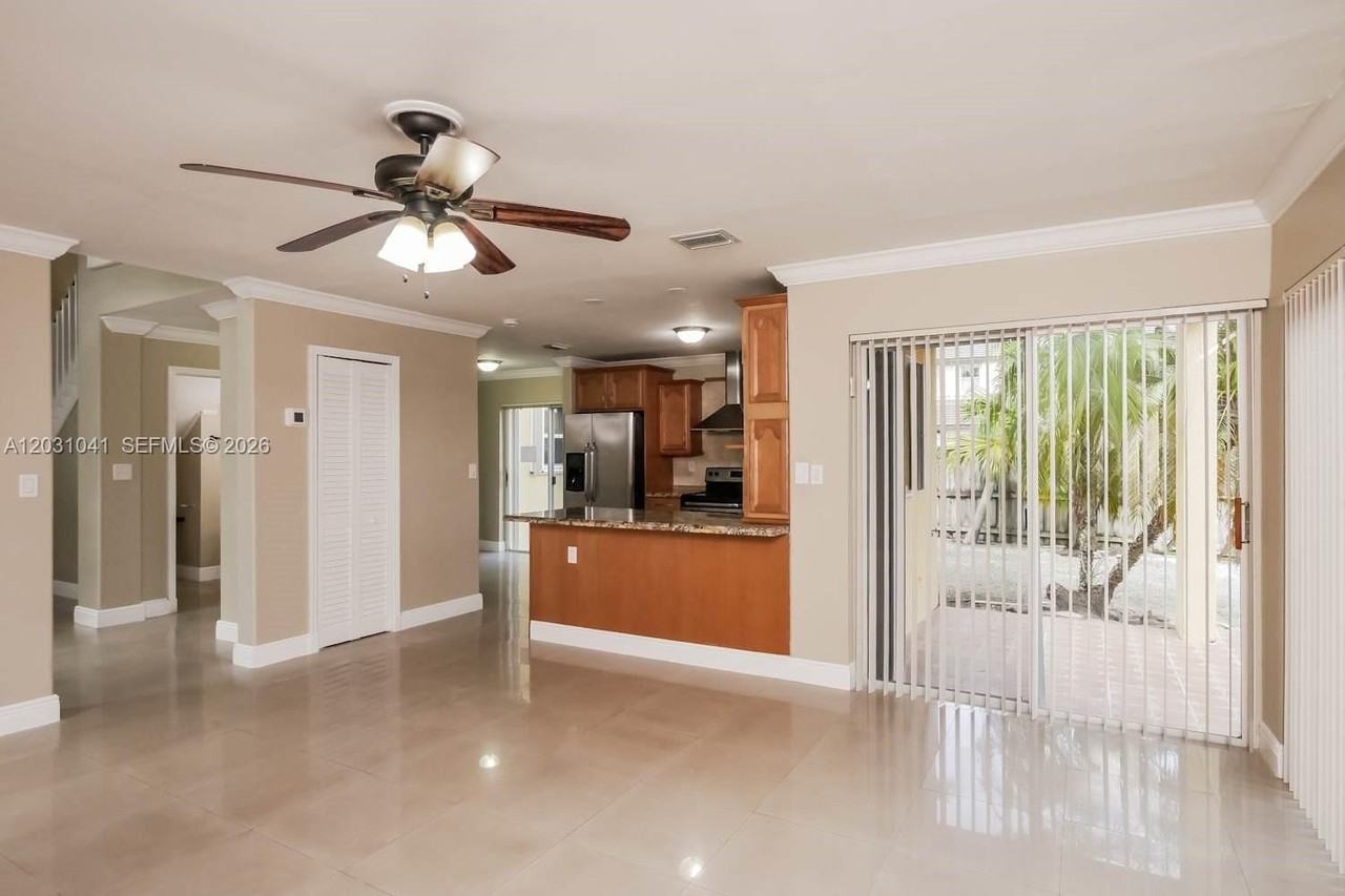 16449 Sw 95th St #16449 - Photo 5 of 17