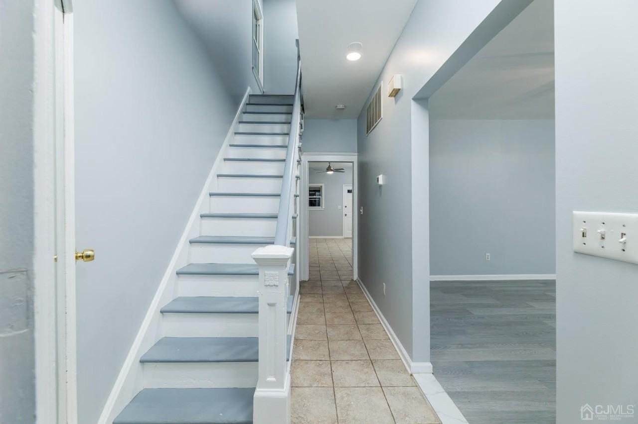 80 Heald St - Photo 3 of 16