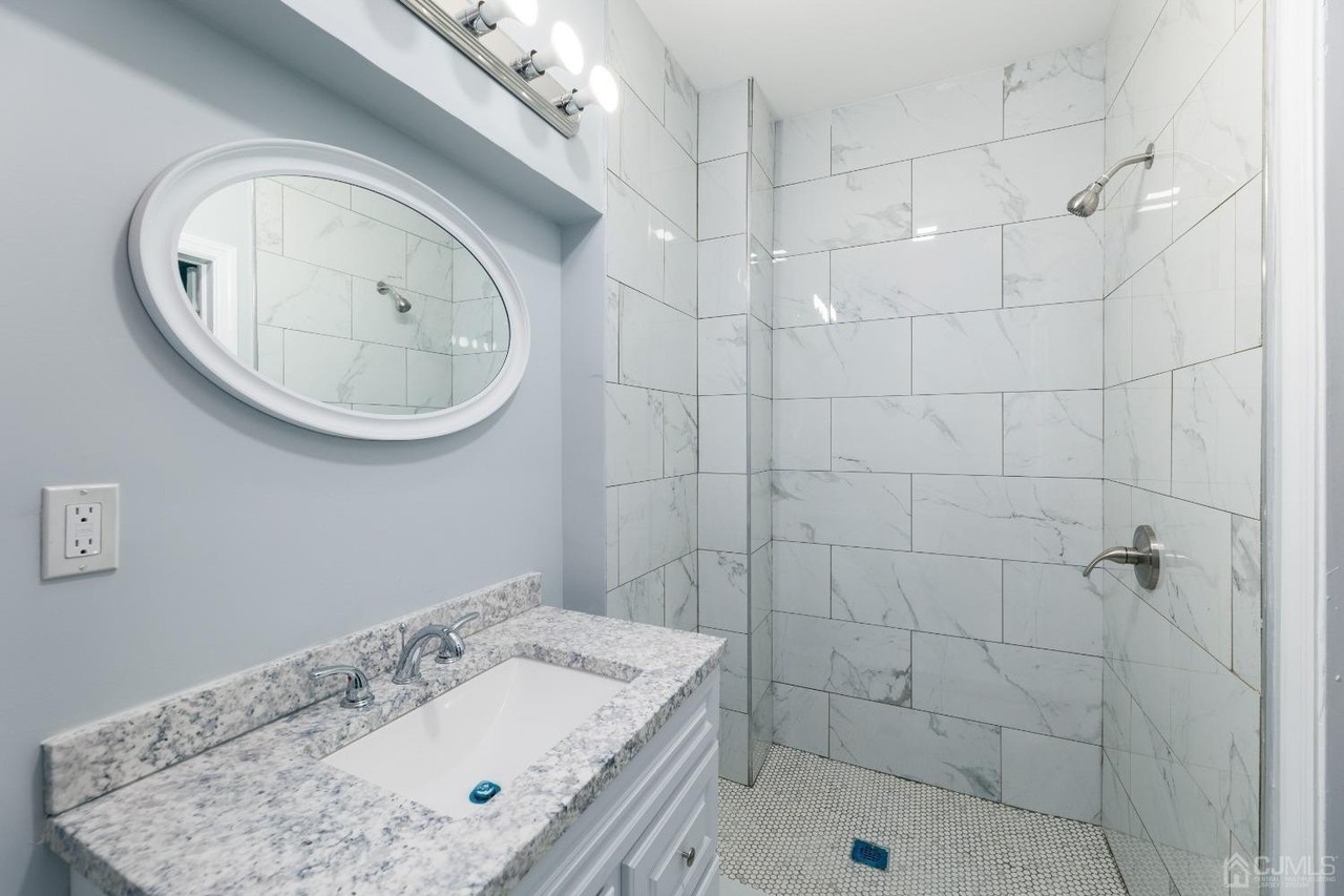 80 Heald St - Photo 7 of 13