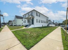 featured image of 105-R Lowell St