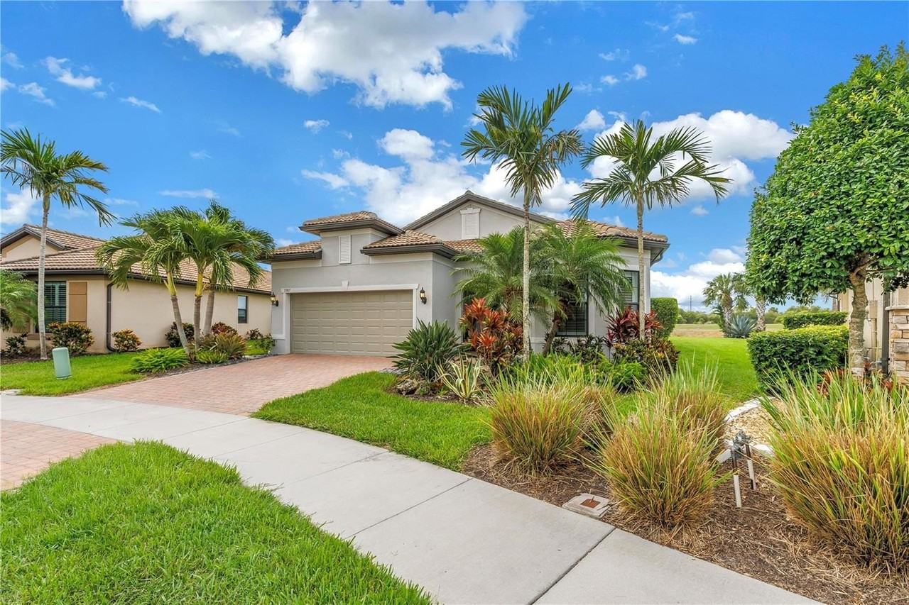 5987 Snowy Egret Dr - Photo 4 of 50
